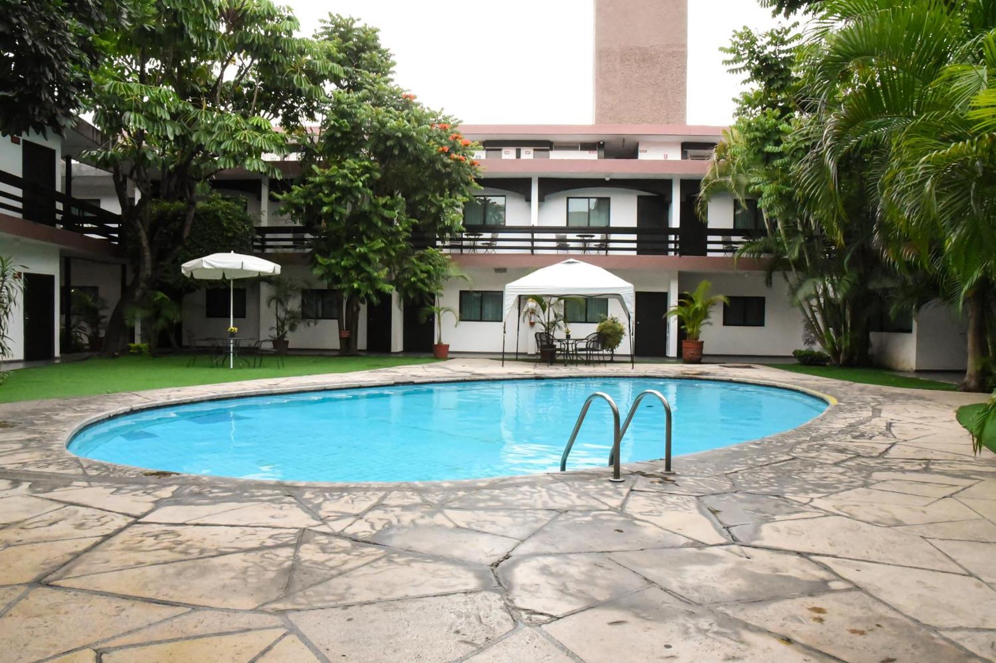 Hotel Expo Plaza Business And Family Guadalajara 萨波潘 外观 照片